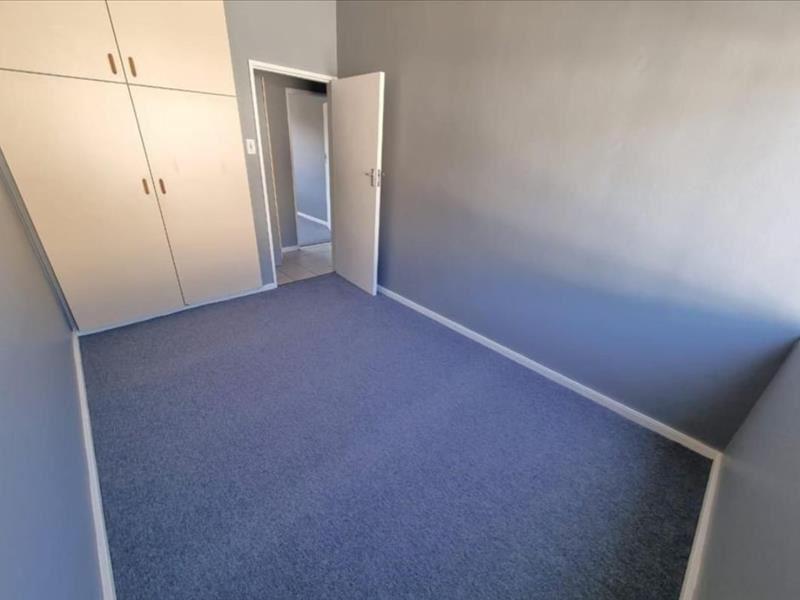 2 Bedroom Property for Sale in Oostersee Western Cape